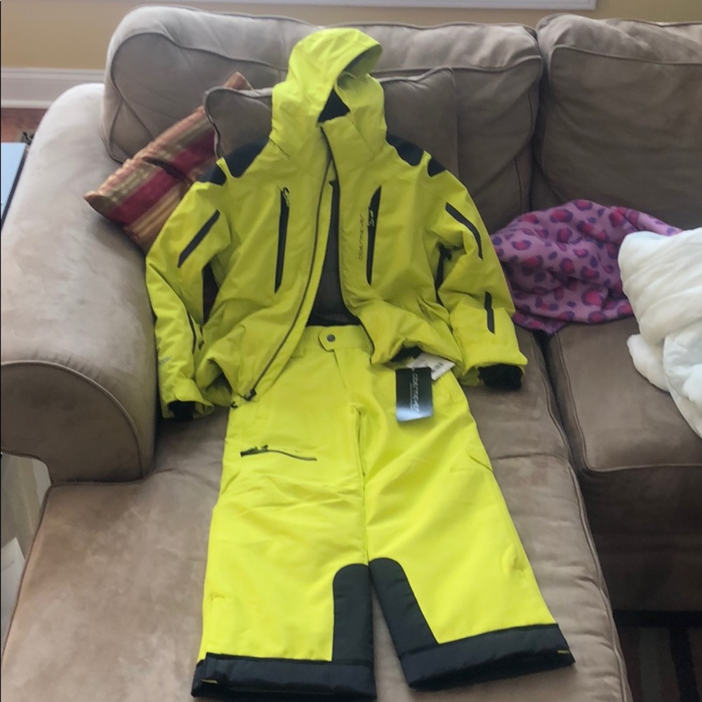 Matching obermyer ski set
